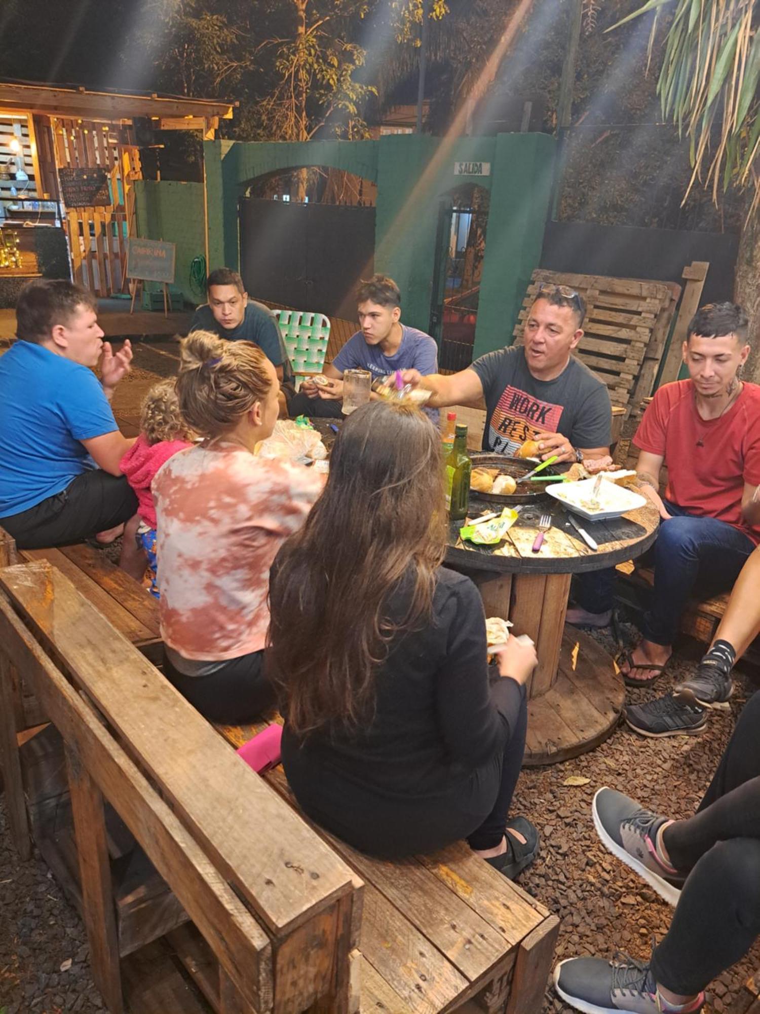 Benteveo Hostel Iguazu Puerto Iguazu Luaran gambar
